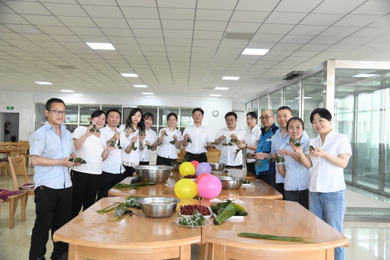 “粽香飄萬(wàn)里，遙寄端午情”端午節(jié)活動(dòng)